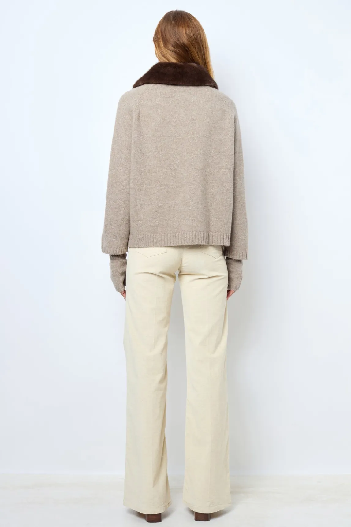 Cashmere cardigan with collar and fingerless gloves - JADWIGE