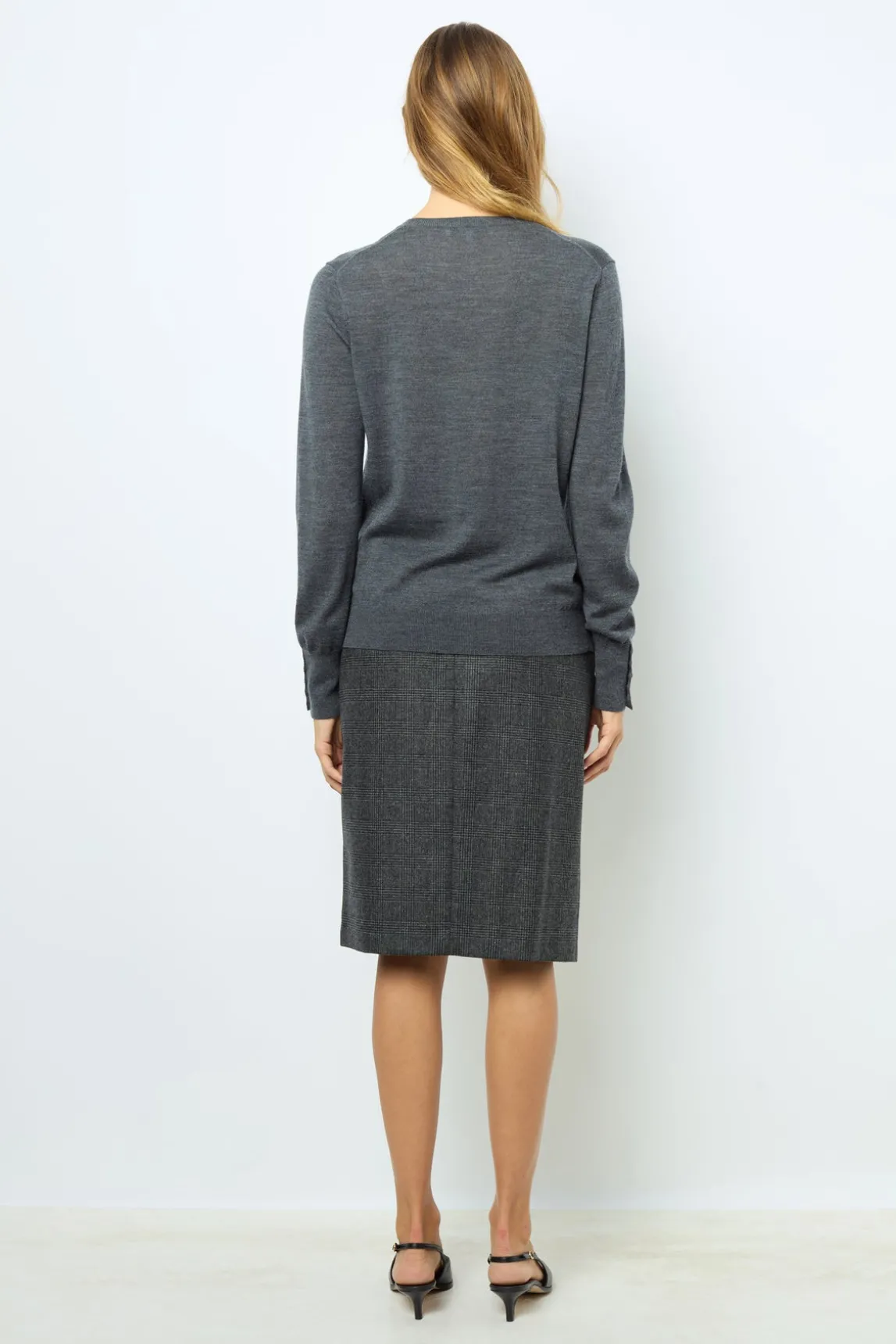 Fine wool round neck sweater - JADE