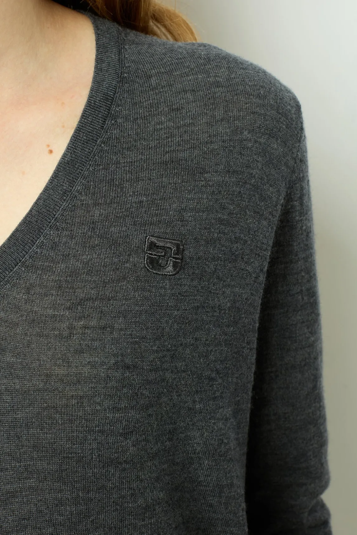Fine wool V-neck sweater - JULIETTE