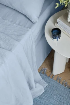 Flat washed linen sheet - sky blue