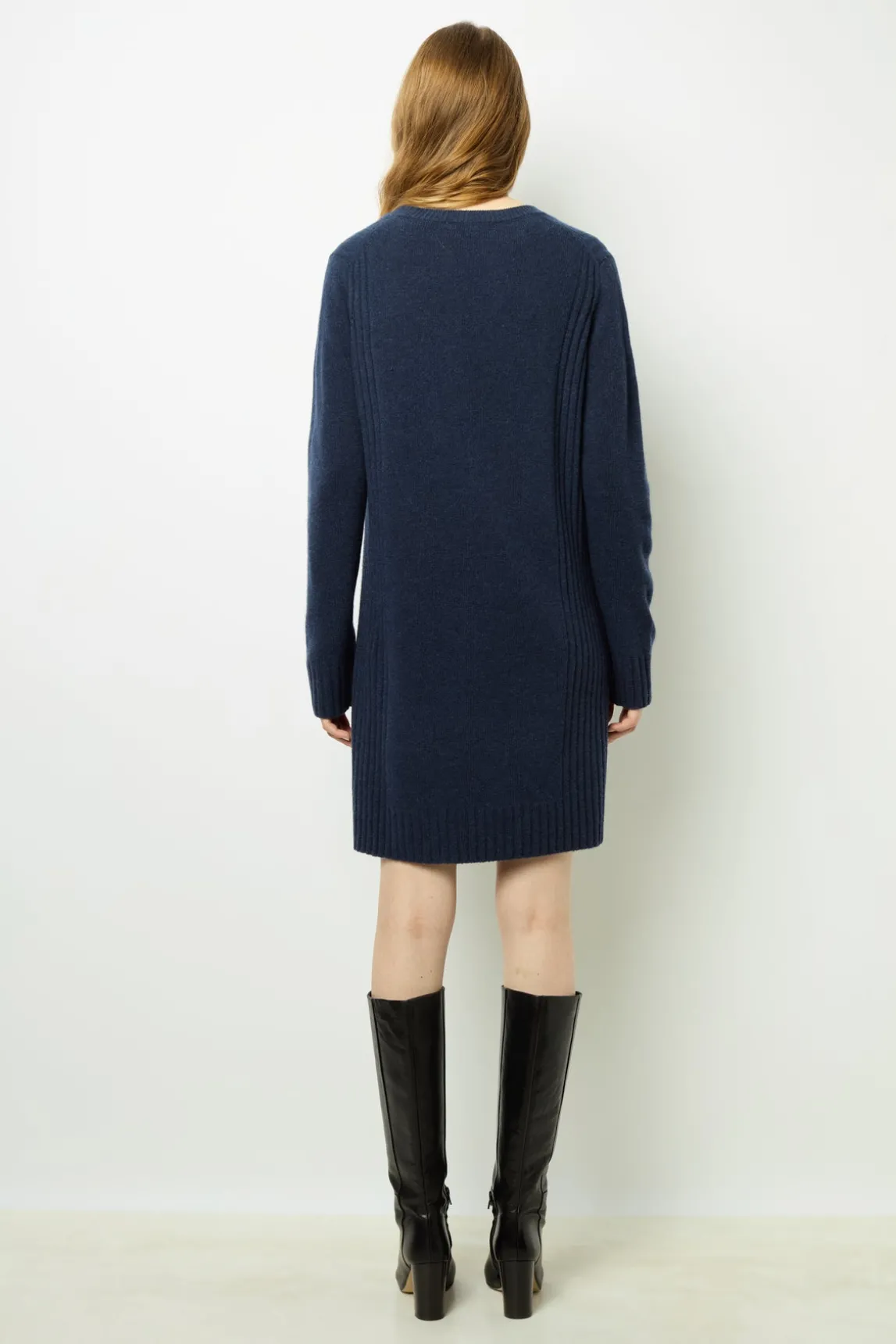 Half-moon bag in suede leather - LE SUZANNE
