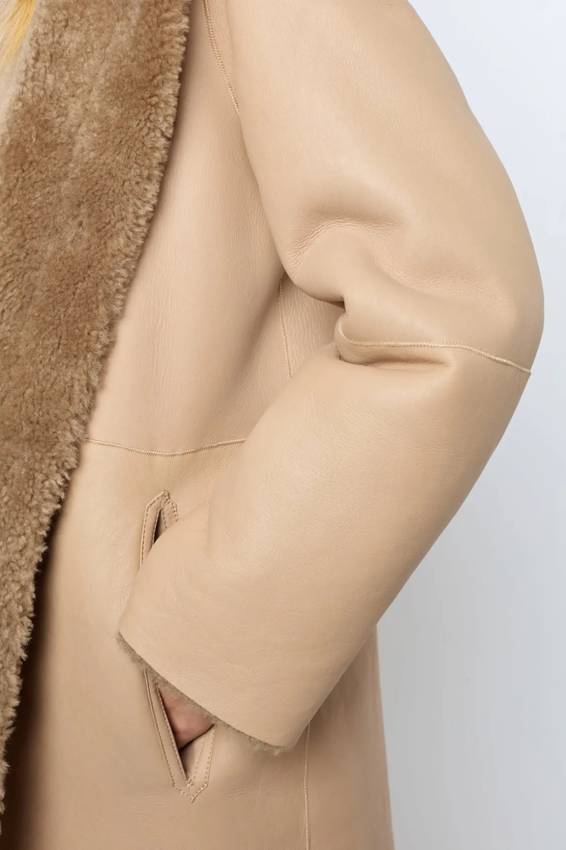 Hooded shearling straight coat - LELIE