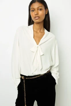 Pussy-bow collar blouse